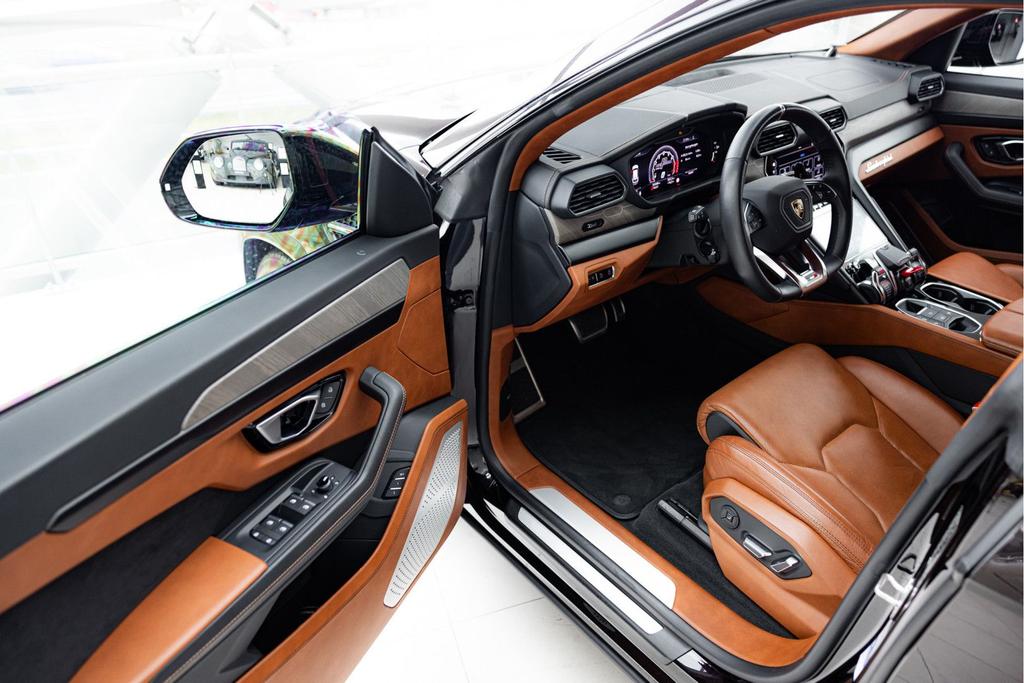 Lamborghini Urus 2021