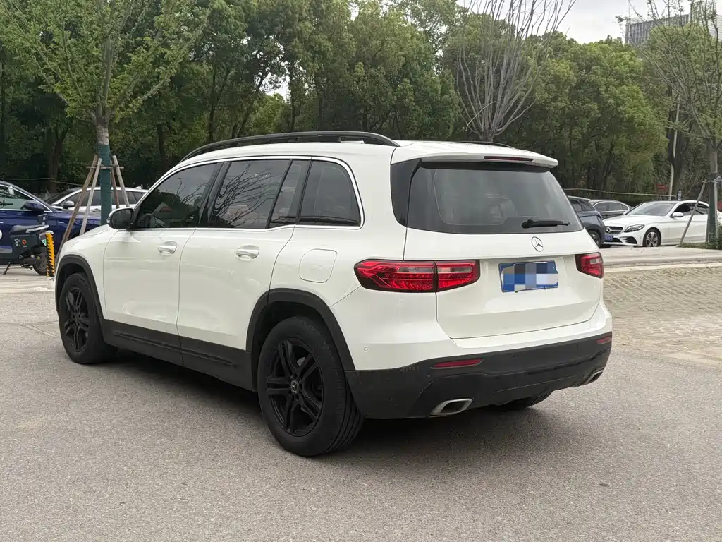 Mercedes-Benz GLB 2021