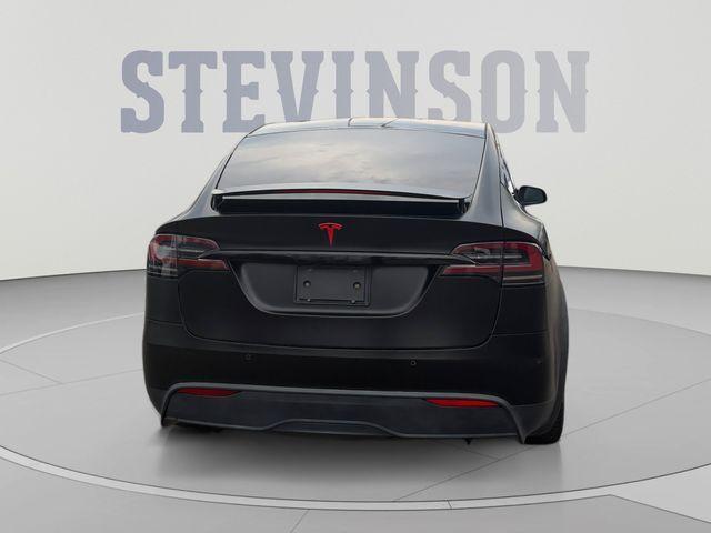 Tesla Model X 2022