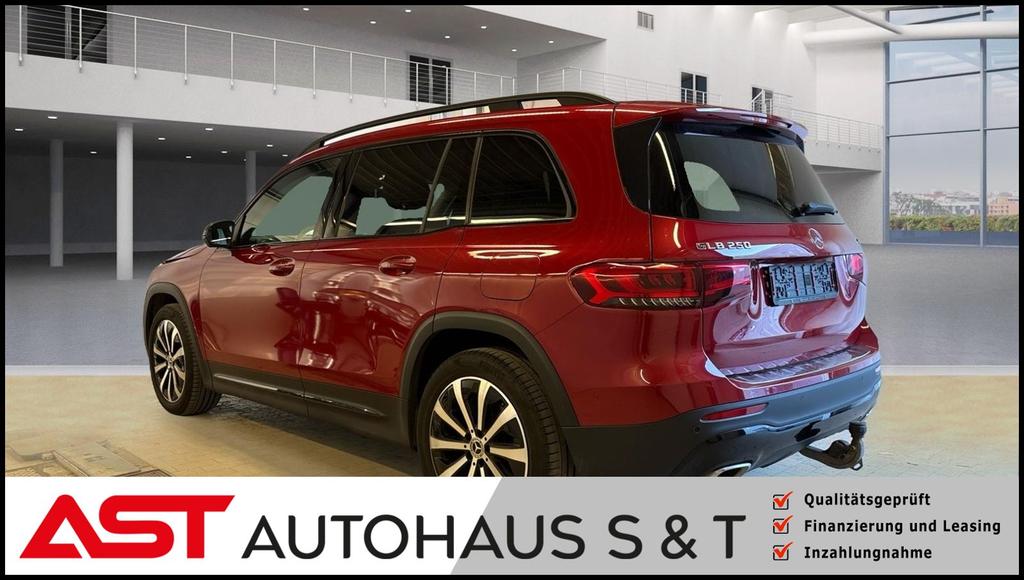 Mercedes-Benz GLB 250 2022