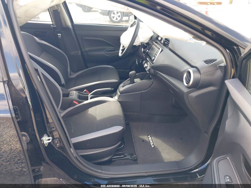 Nissan Versa 2025