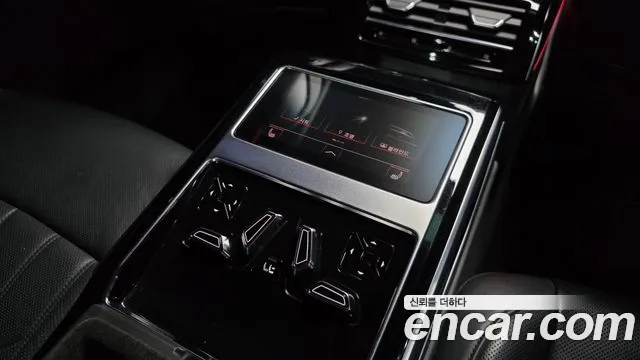 Audi A8 2021