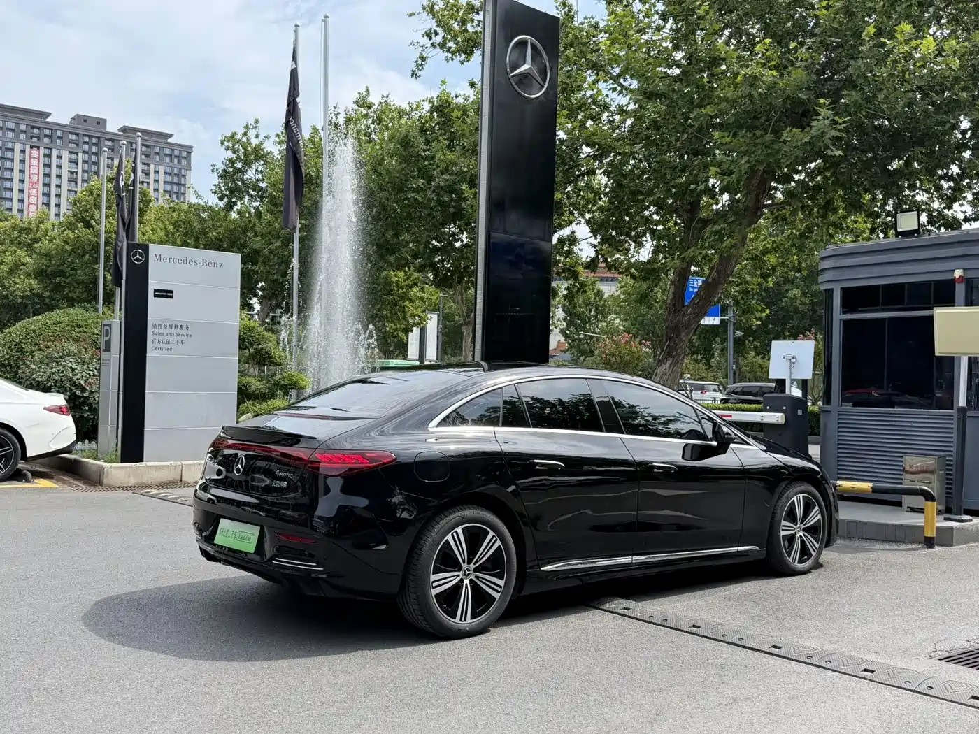Mercedes-Benz EQE 2025