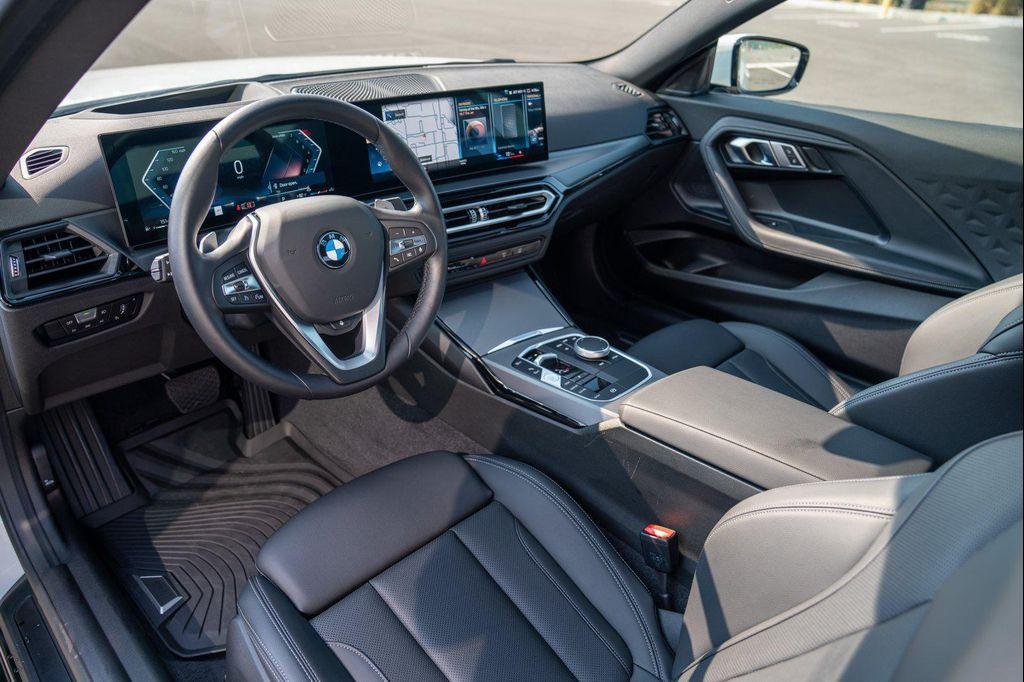 BMW 230 2023