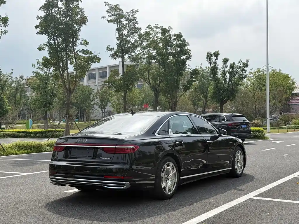 Audi A8 2022