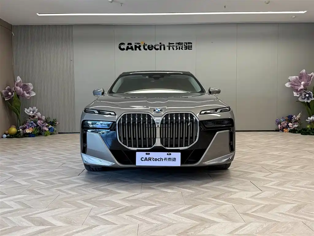 BMW i7 2024