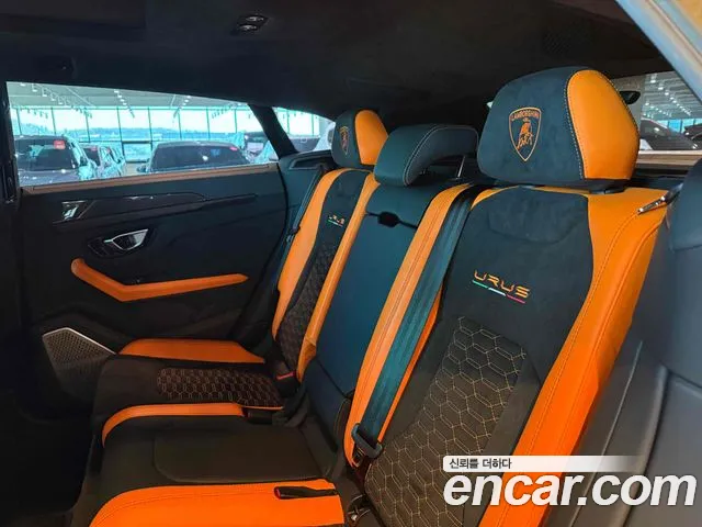 Lamborghini Urus 2021