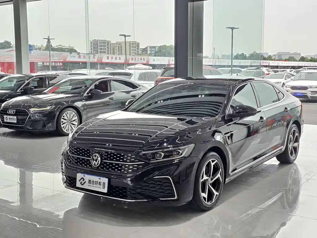 Volkswagen Passat 2024