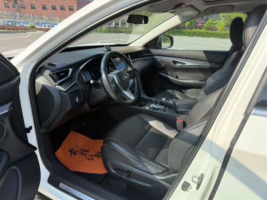 Infiniti QX50 2021