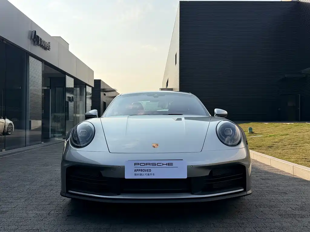 Porsche 911 2025