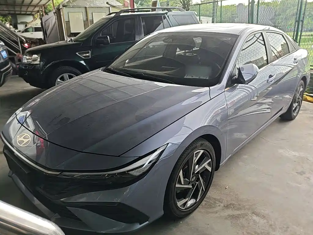 Hyundai Elantra 2024