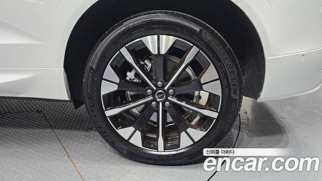 Volvo XC60 2025