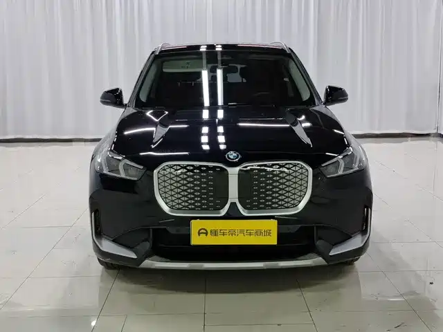 BMW iX1 2026
