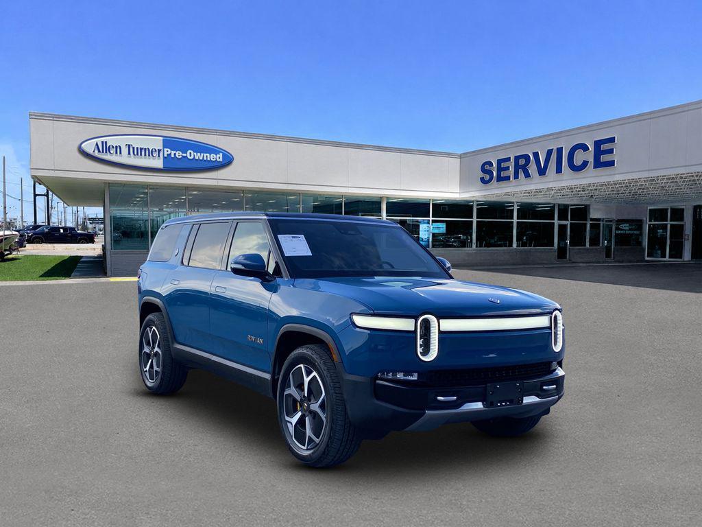 Rivian R1S 2023