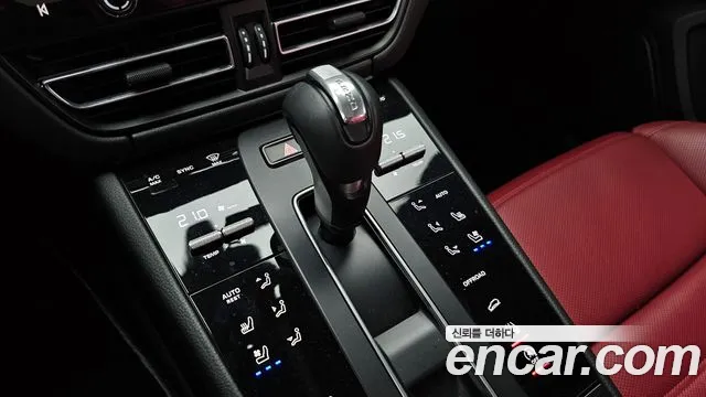 Porsche Macan 2022
