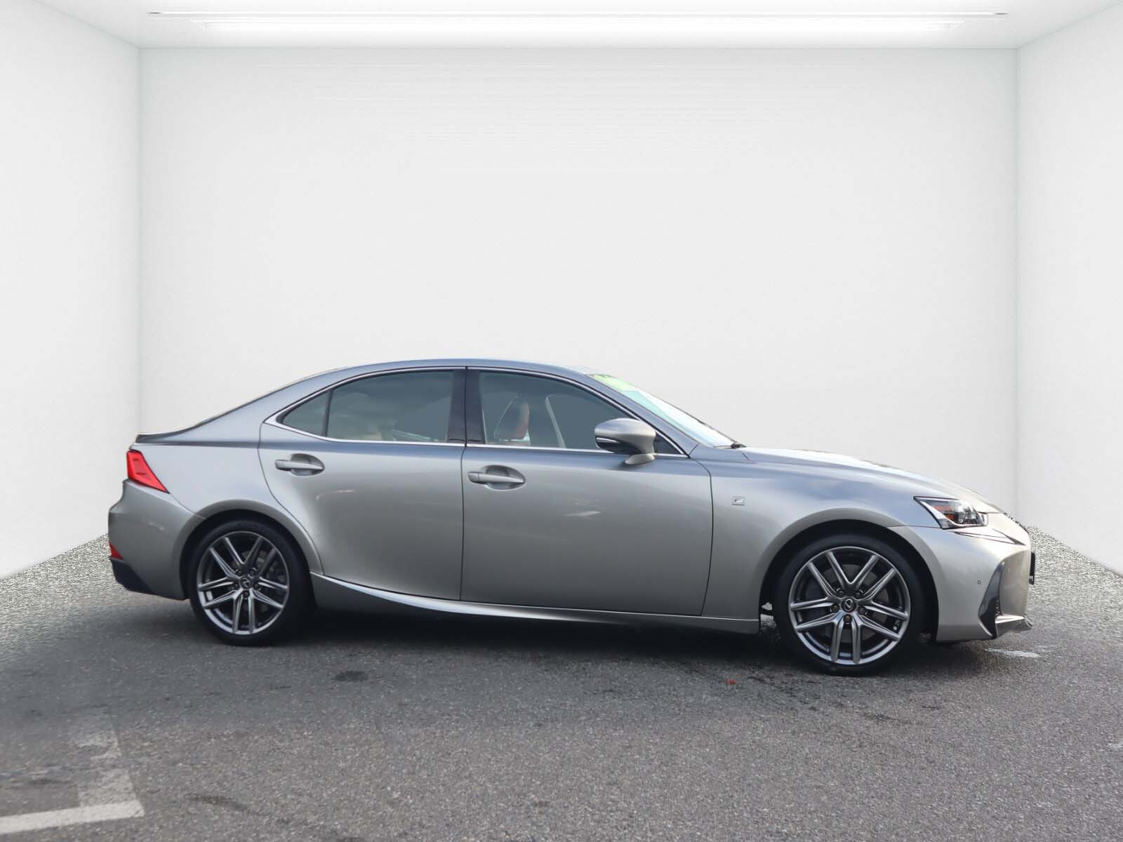 Lexus IS 2020
