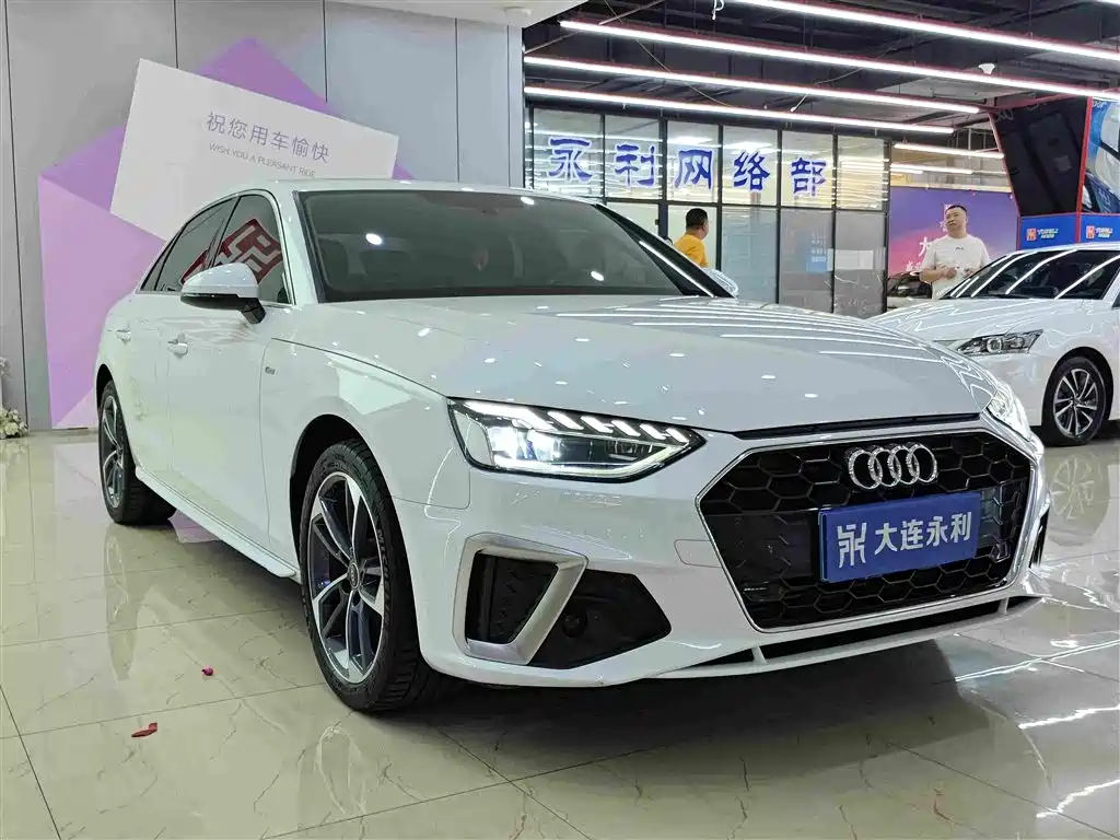 Audi A4 2022