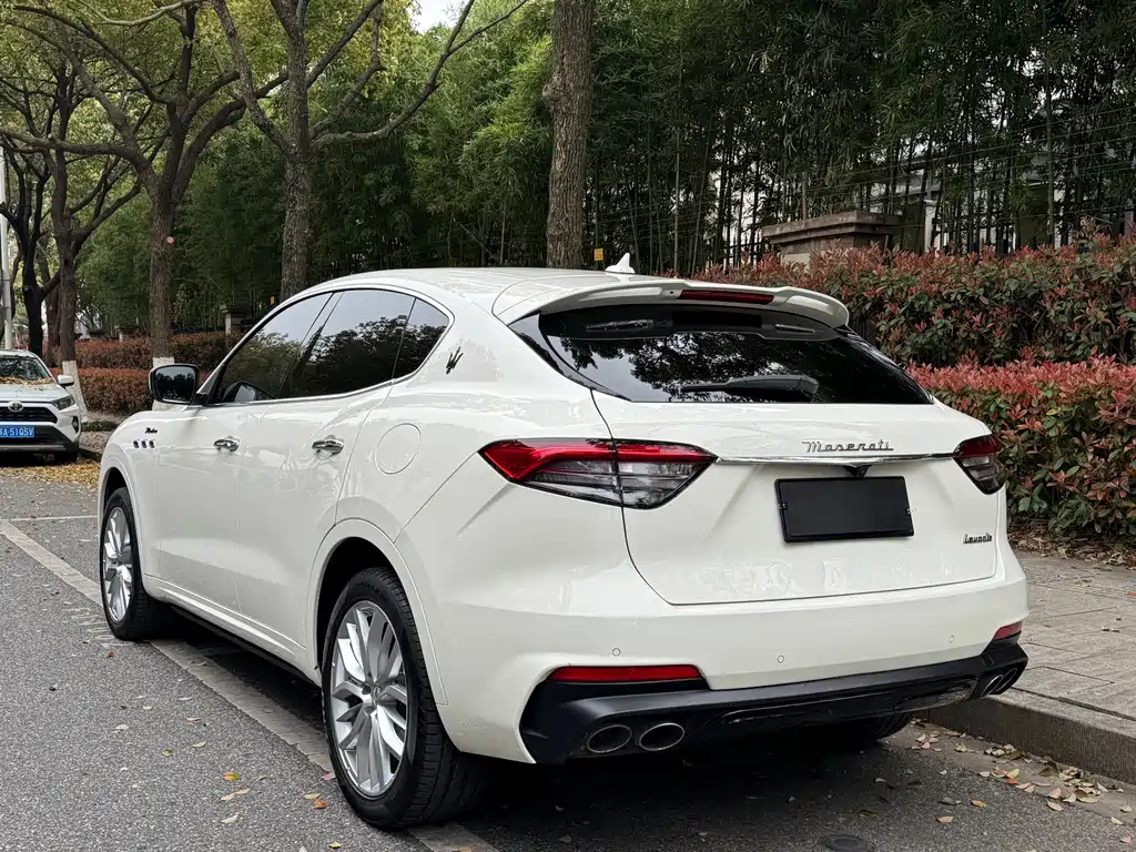 Maserati Levante 2022