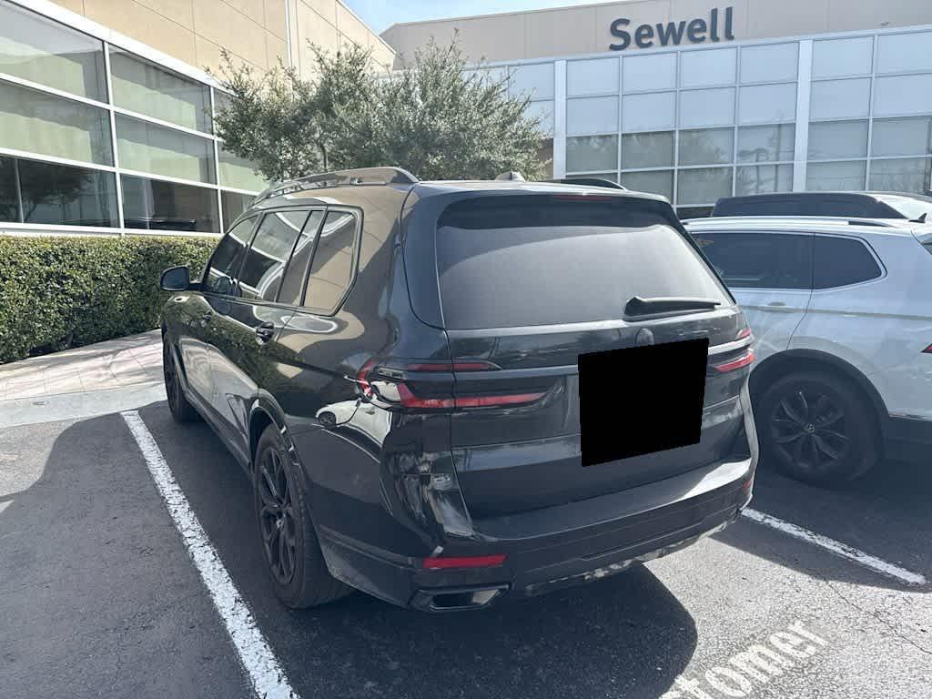 BMW X7 2025