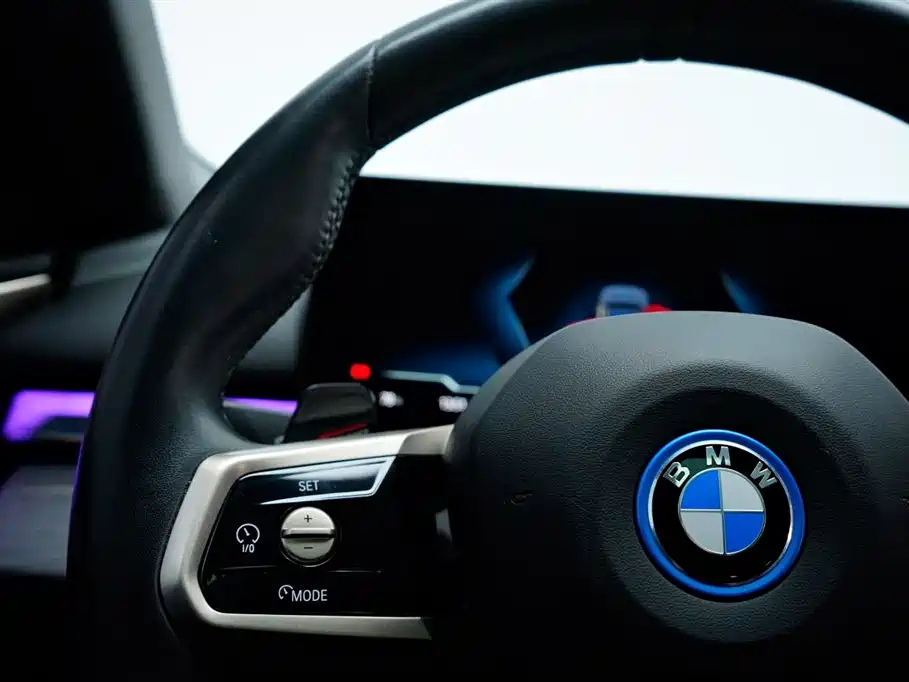 BMW i5 2024