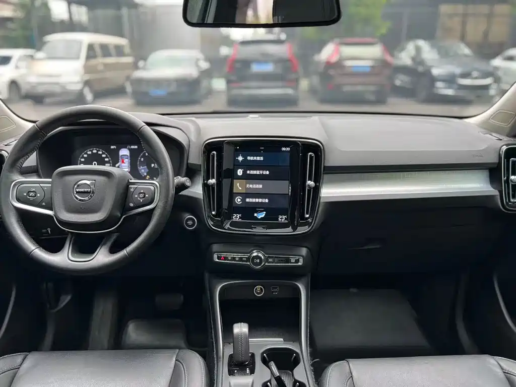 Volvo XC40 2021