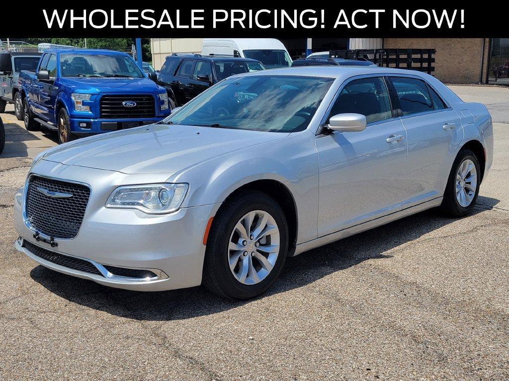 Chrysler 300 2021
