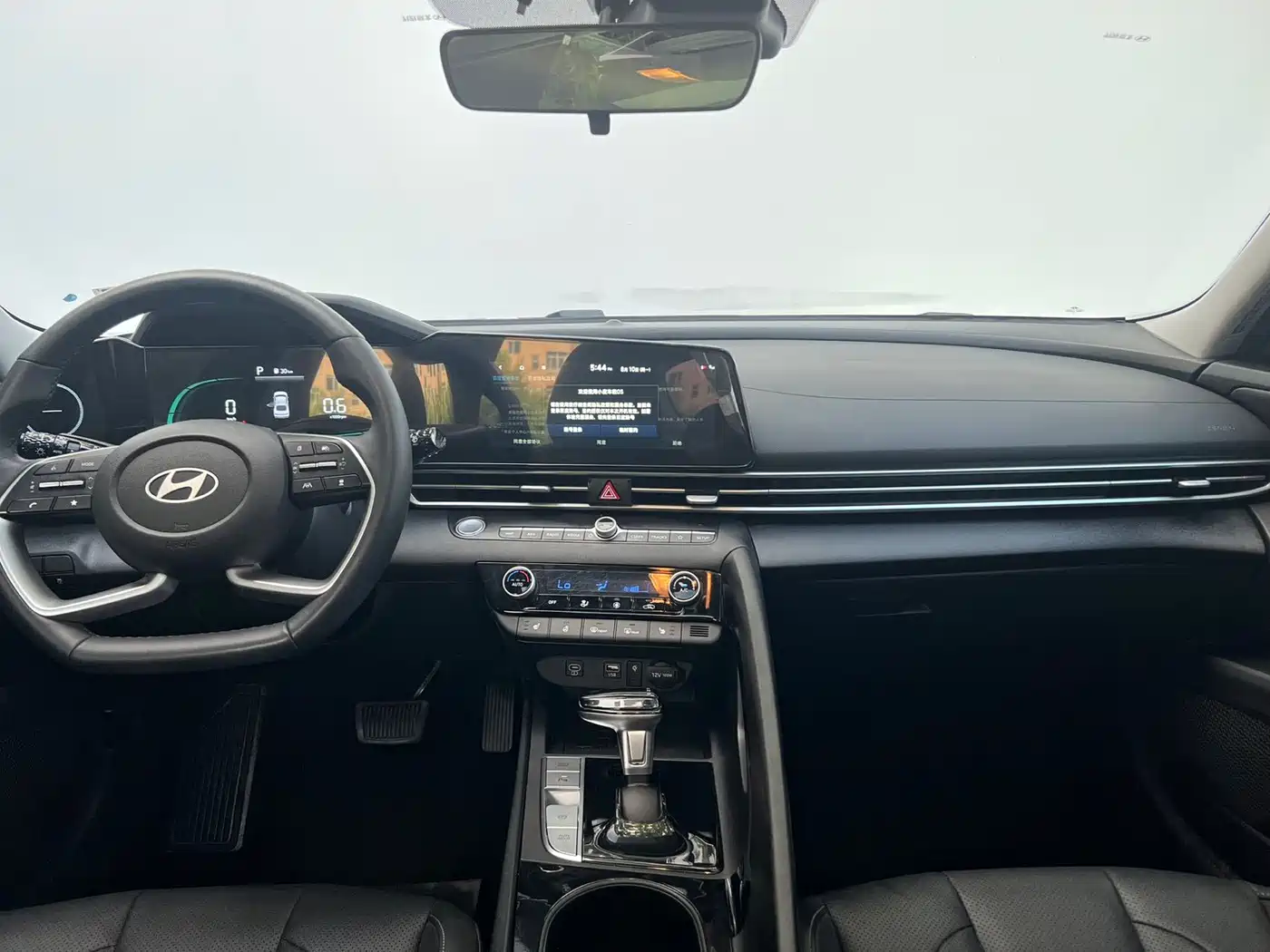 Hyundai Elantra 2023