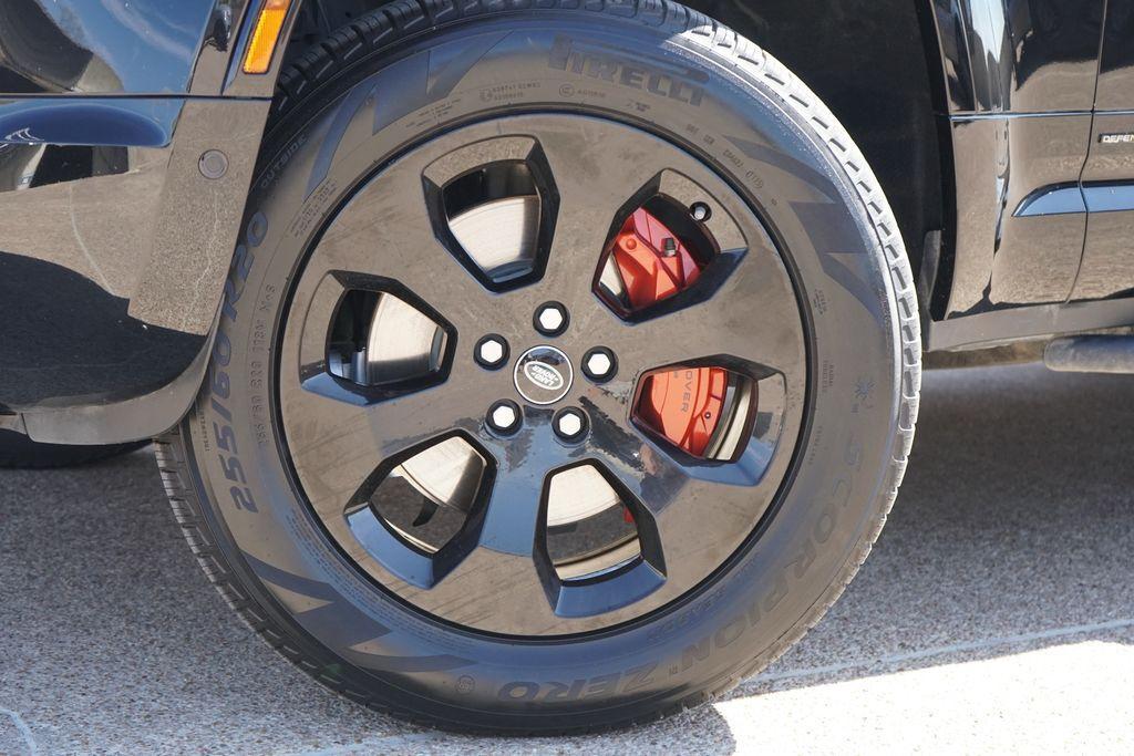 Land Rover Defender 2023
