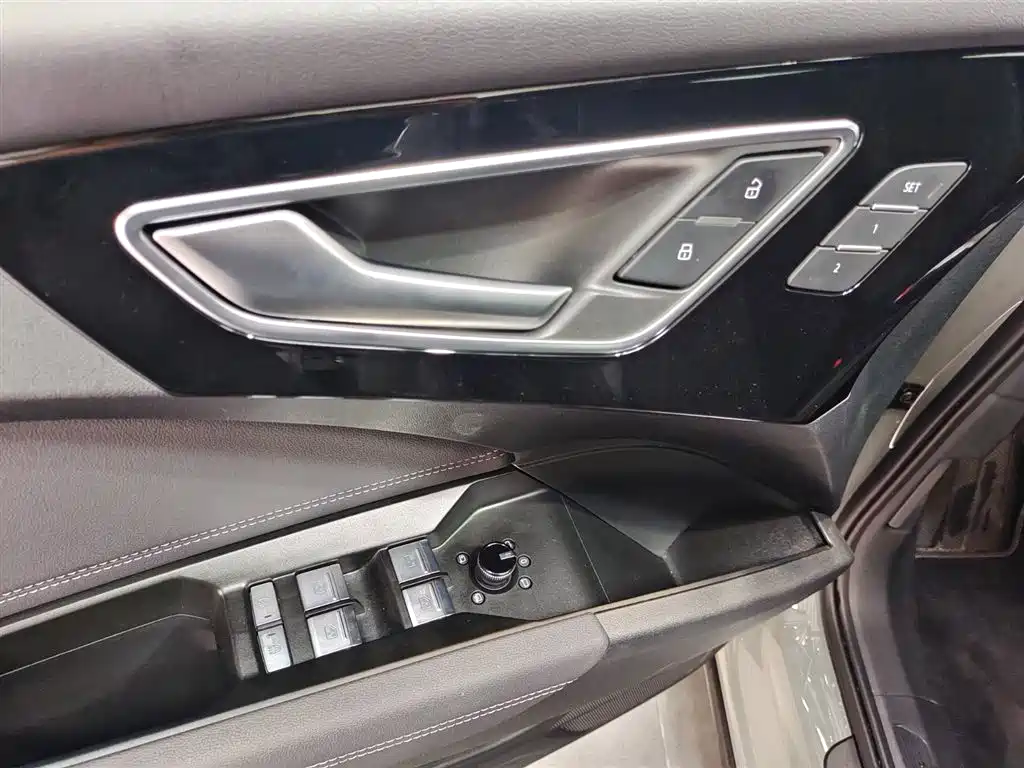 Audi Q4 e-tron 2025