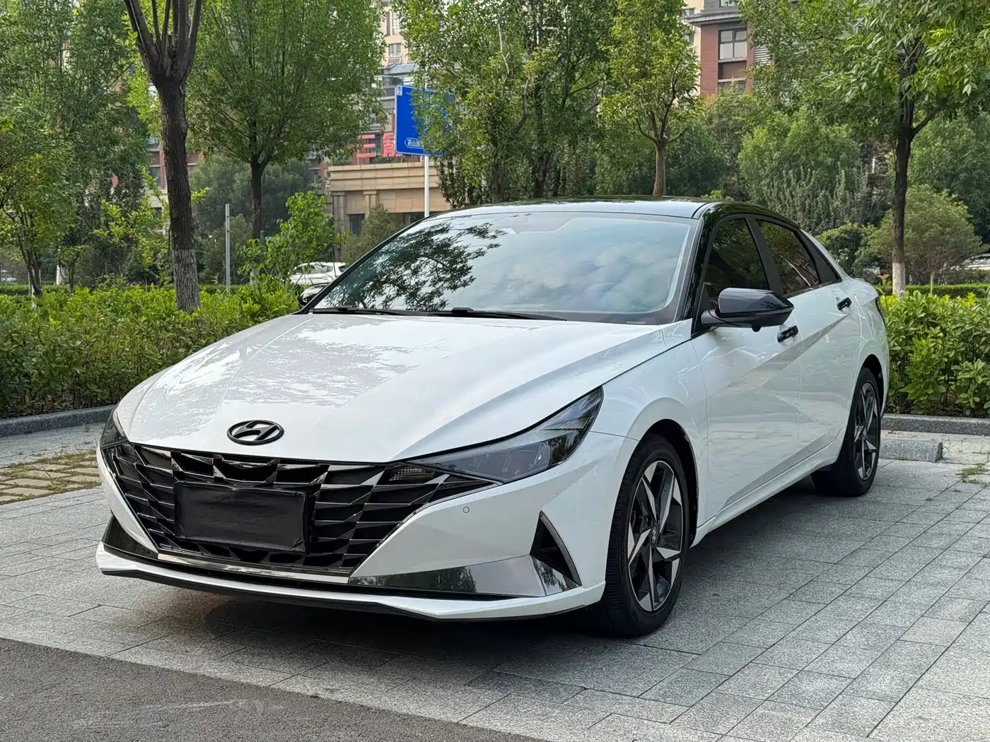 Hyundai Elantra 2022
