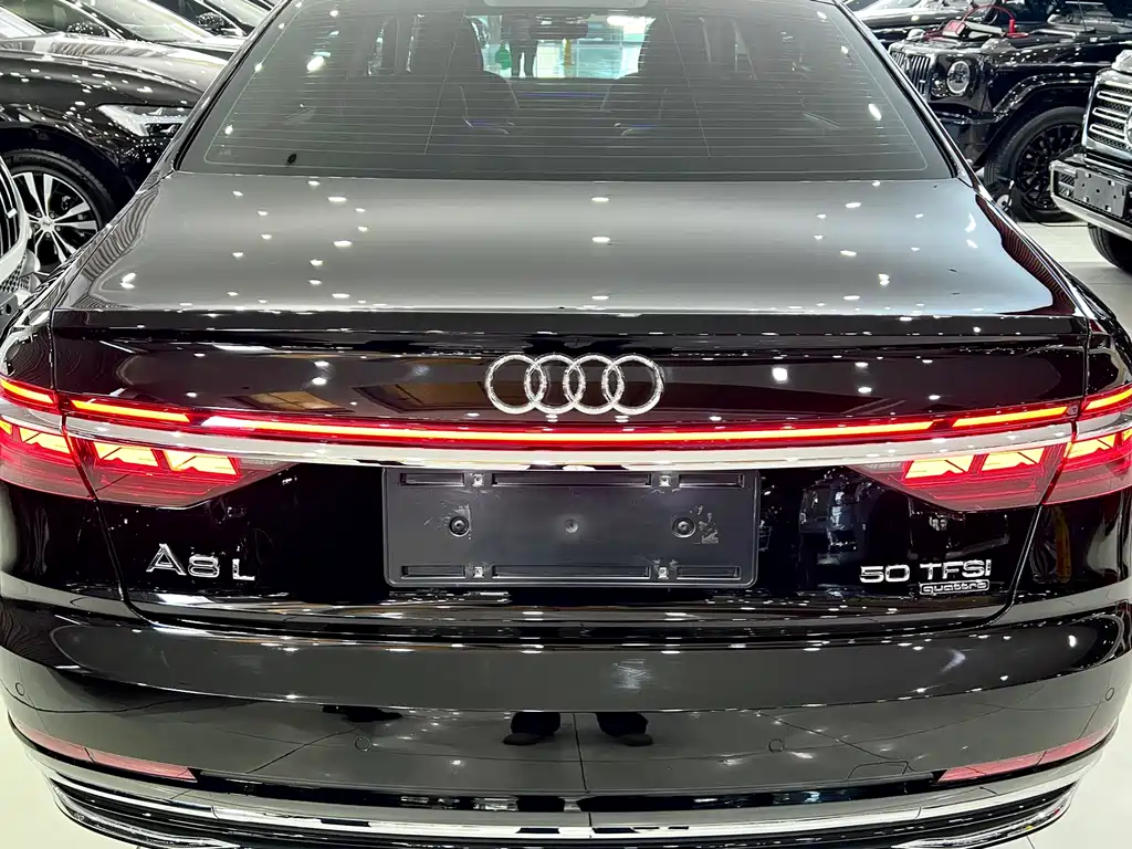 Audi A8 2023