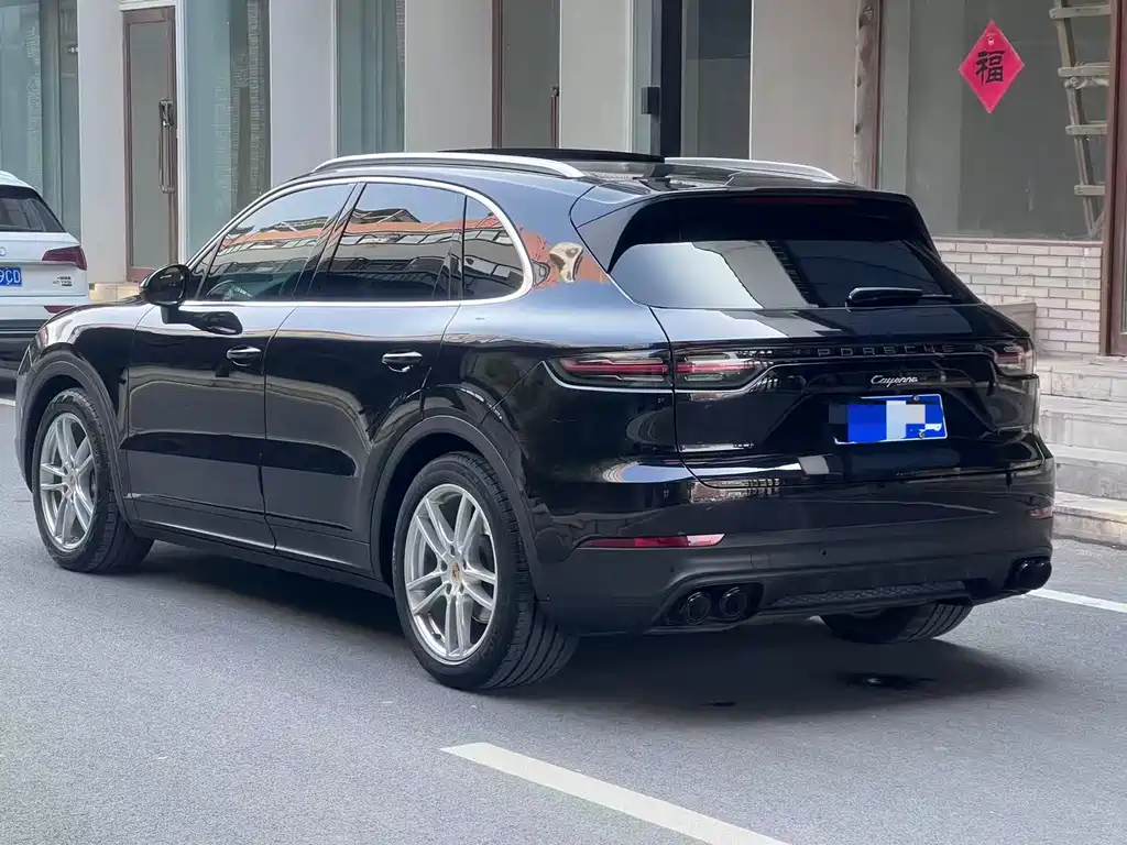 Porsche Cayenne 2021