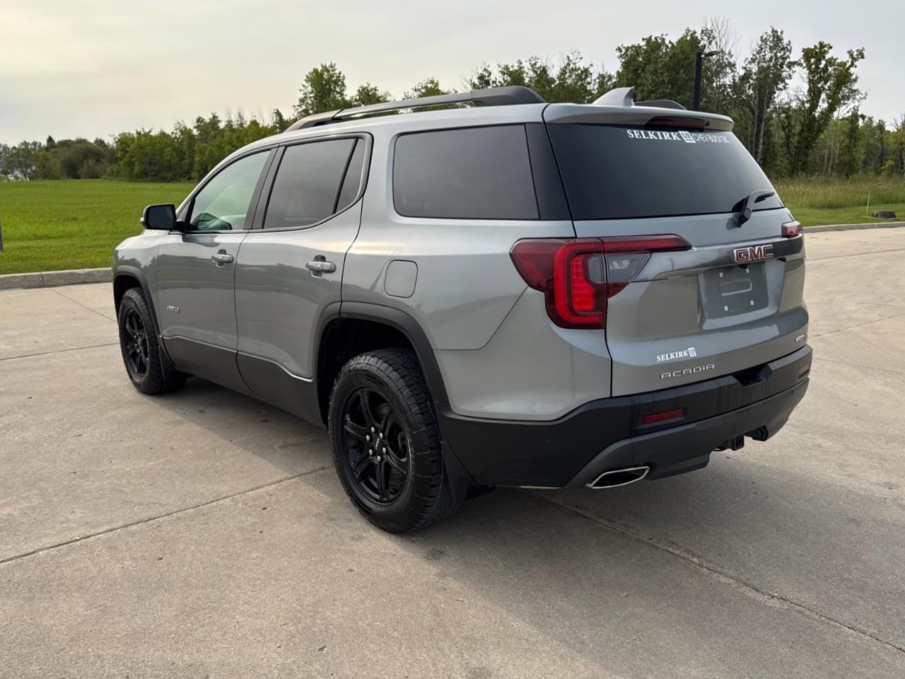 GMC Acadia 2023
