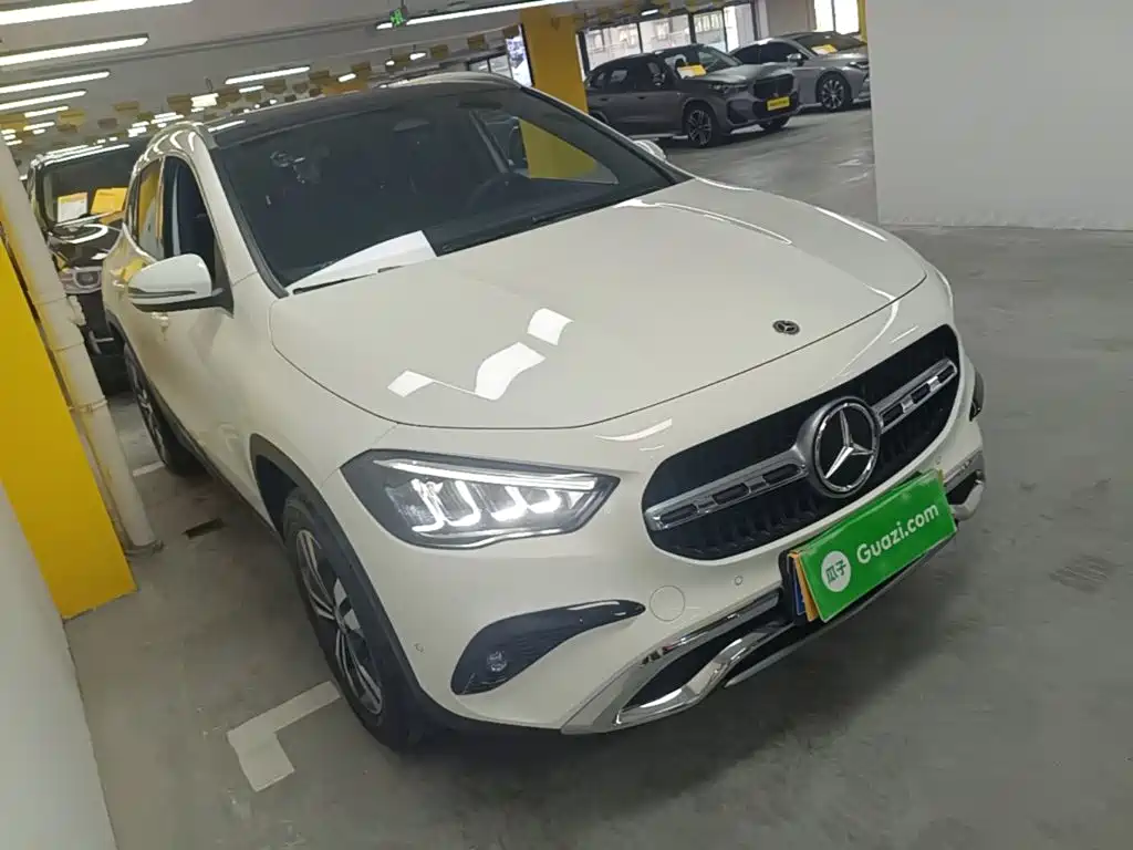 Mercedes-Benz GLA 2024
