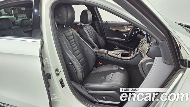 Mercedes-Benz E-Класс 2021