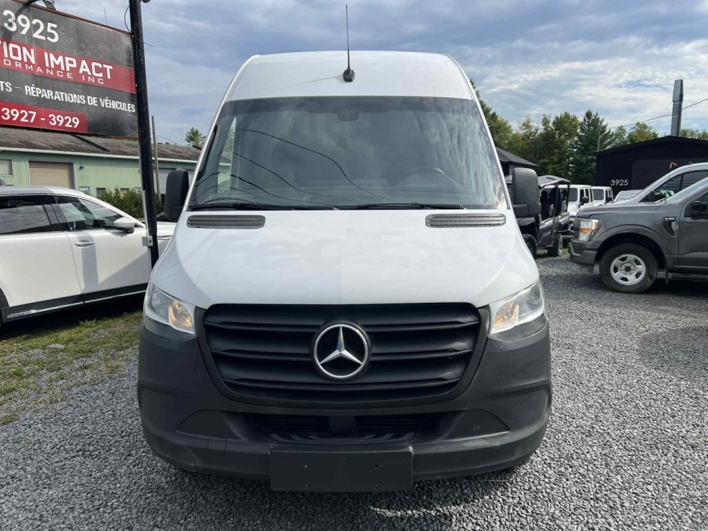 Mercedes-Benz SPRINTER 2022