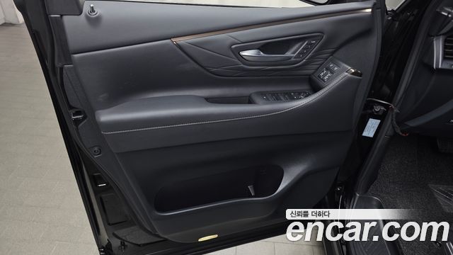 Toyota Alphard 2026