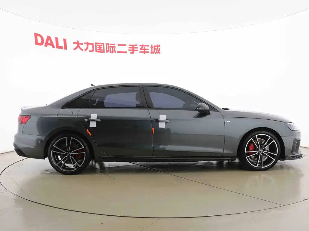 Audi A4 2025
