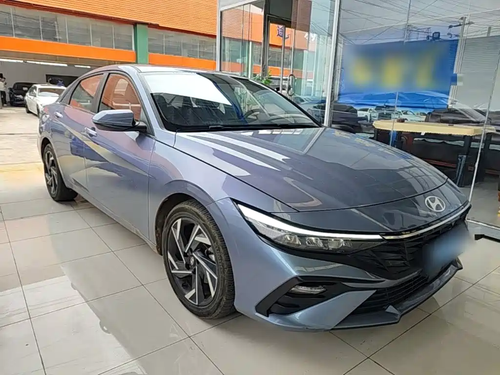Hyundai Elantra 2024