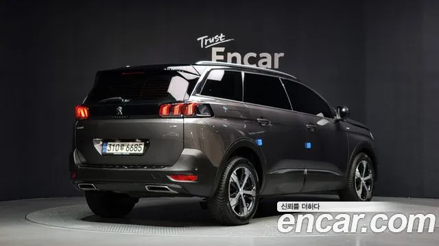 Peugeot 5008 2022