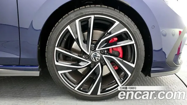 Volkswagen Golf 2024