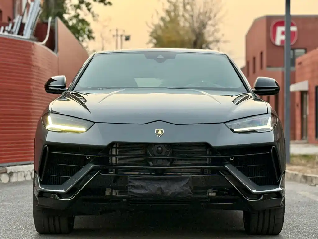 Lamborghini Urus 2023