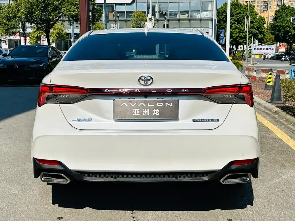 Toyota Avalon 2022