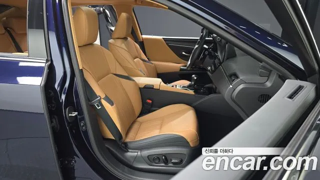Lexus ES 2023