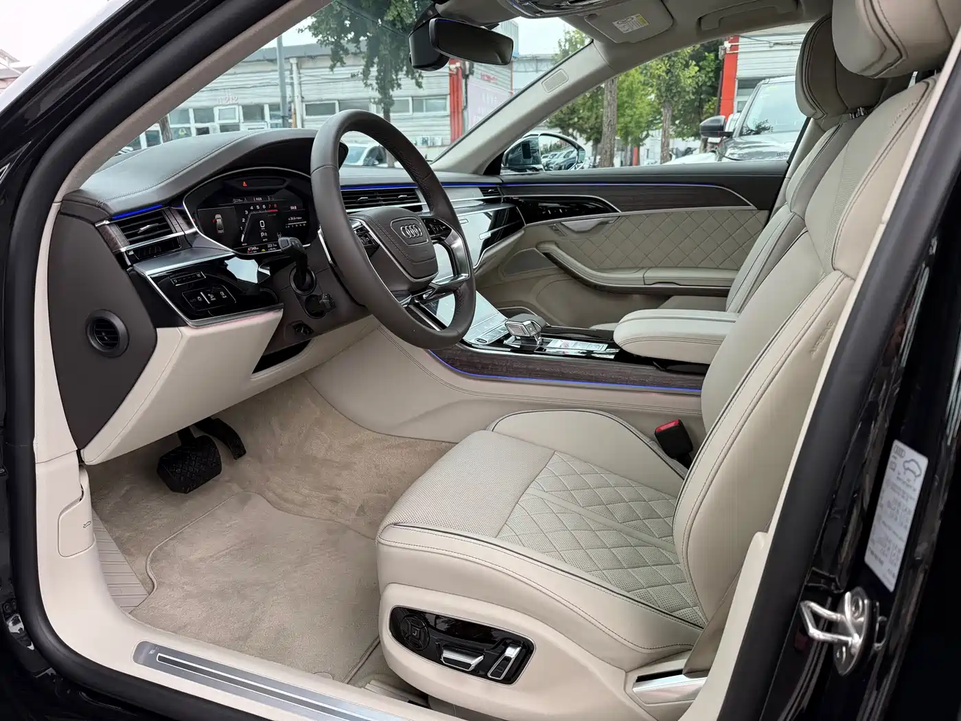 Audi A8 2022