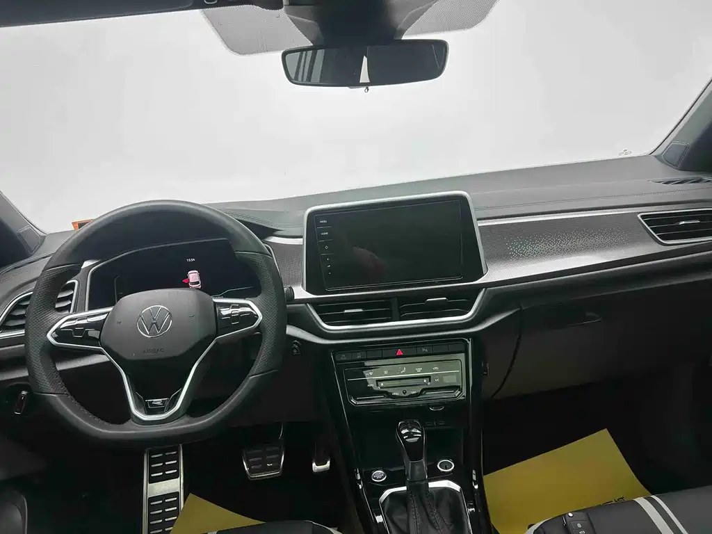 Volkswagen T-Roc 2023