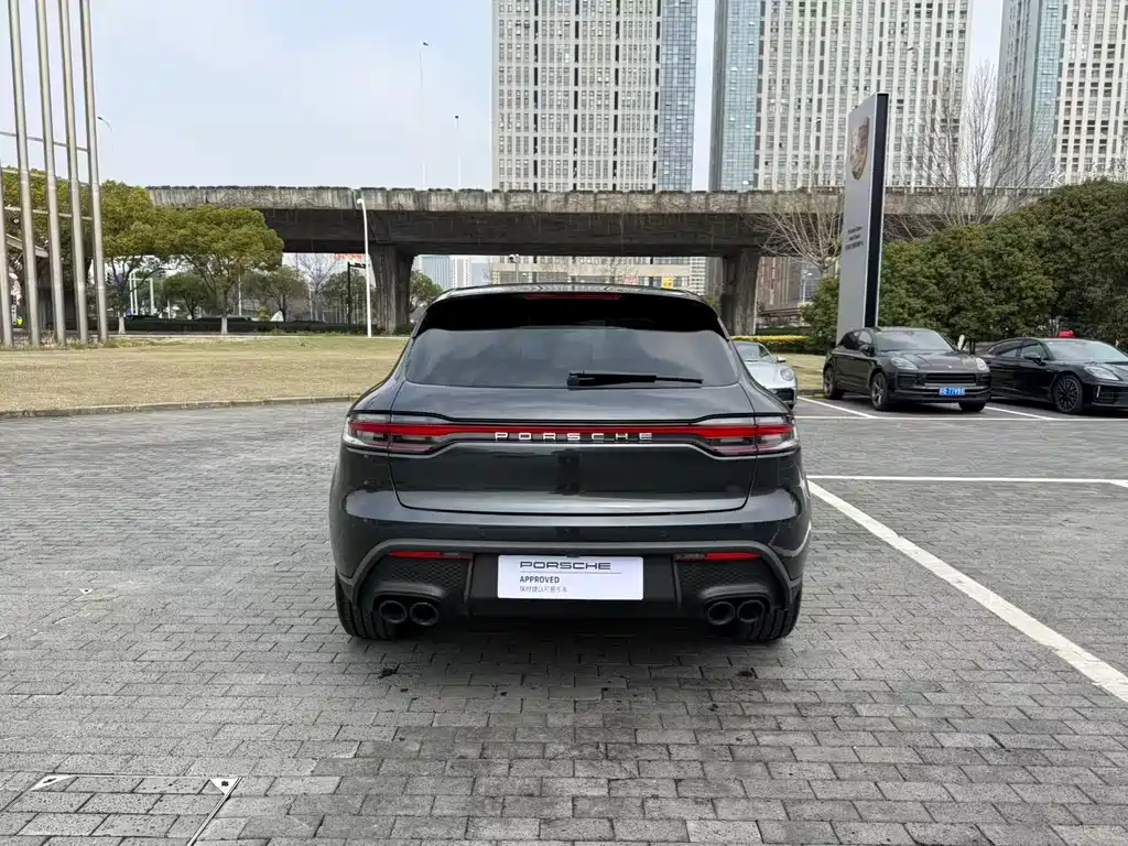Porsche Macan 2024