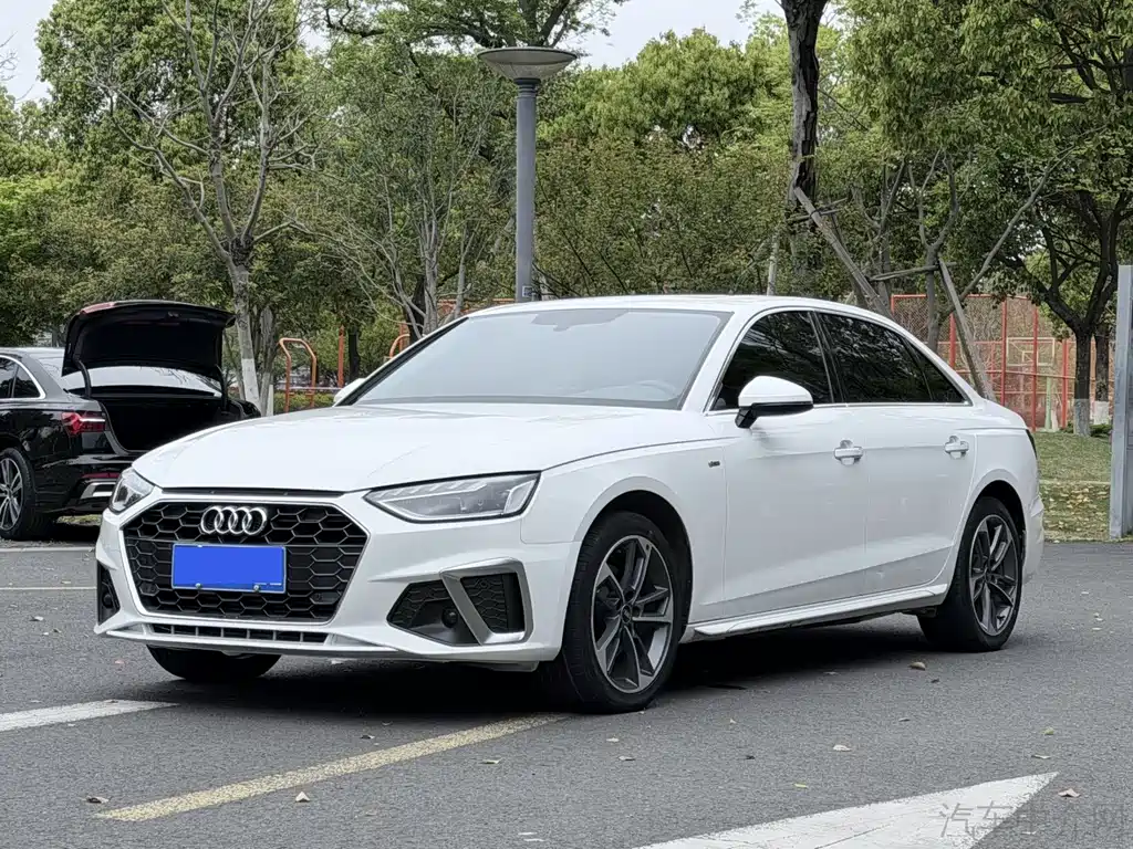 Audi A4 2023