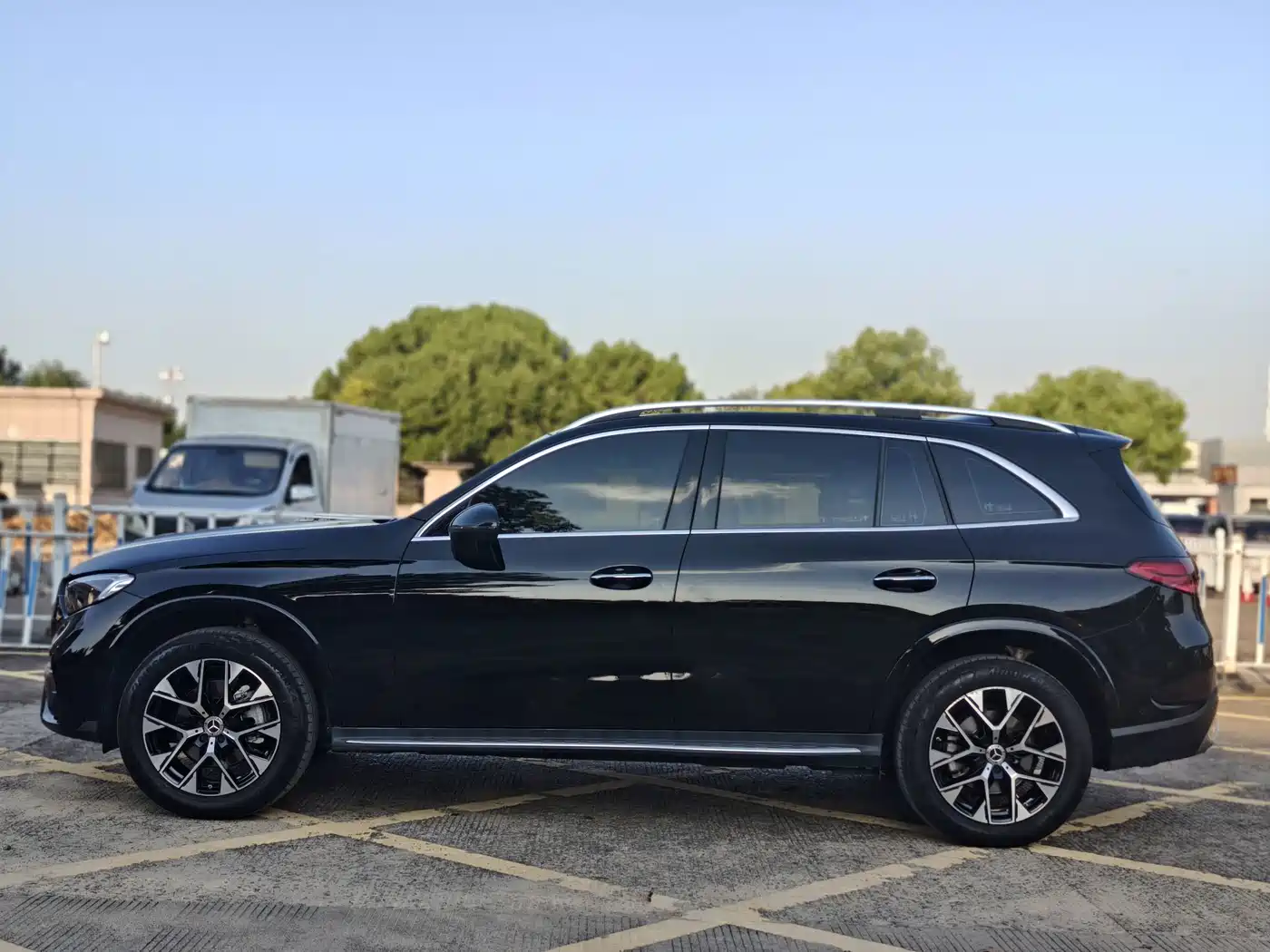 Mercedes-Benz GLC 2023
