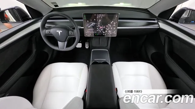 Tesla Model Y 2024